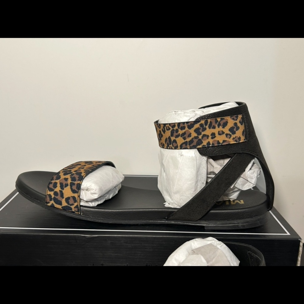 Mia Lydia Leopard Print Ankle Strap Sandals Shoes Black/Brown Womans Size 10M - Picture 8 of 16
